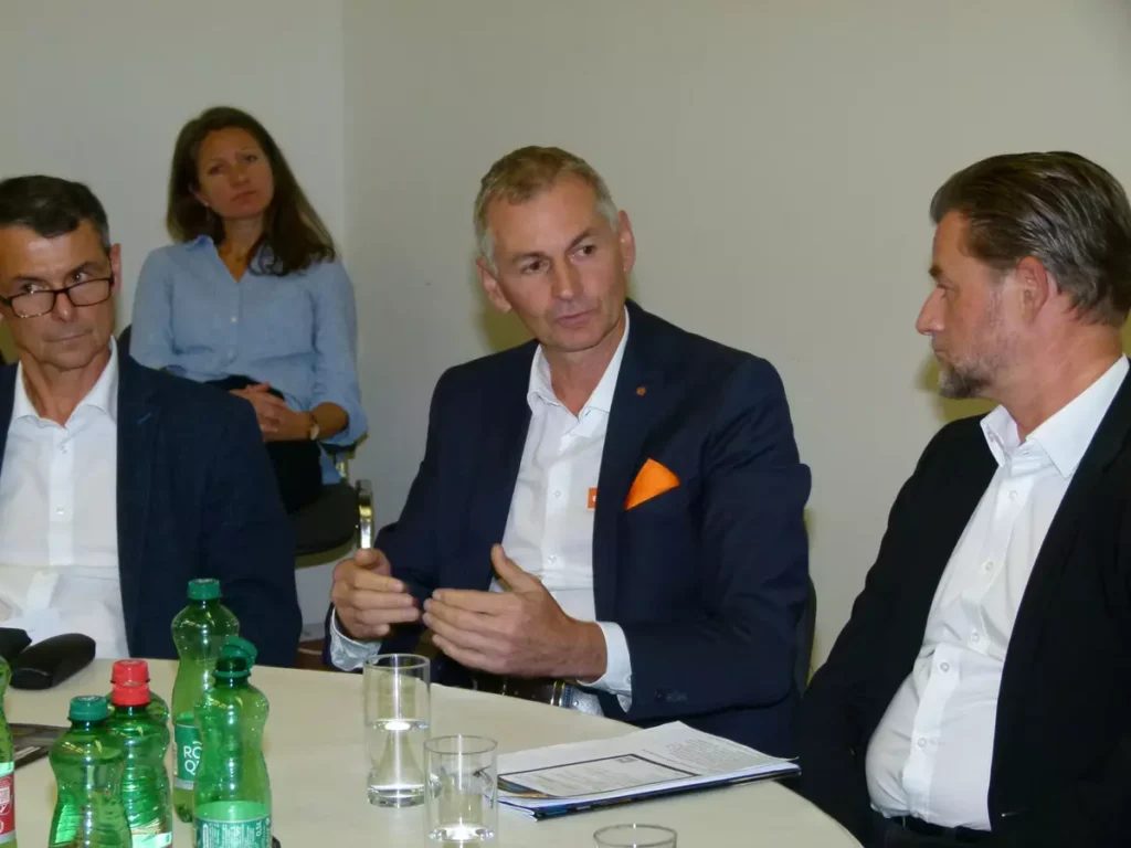 Round Table Gespräch