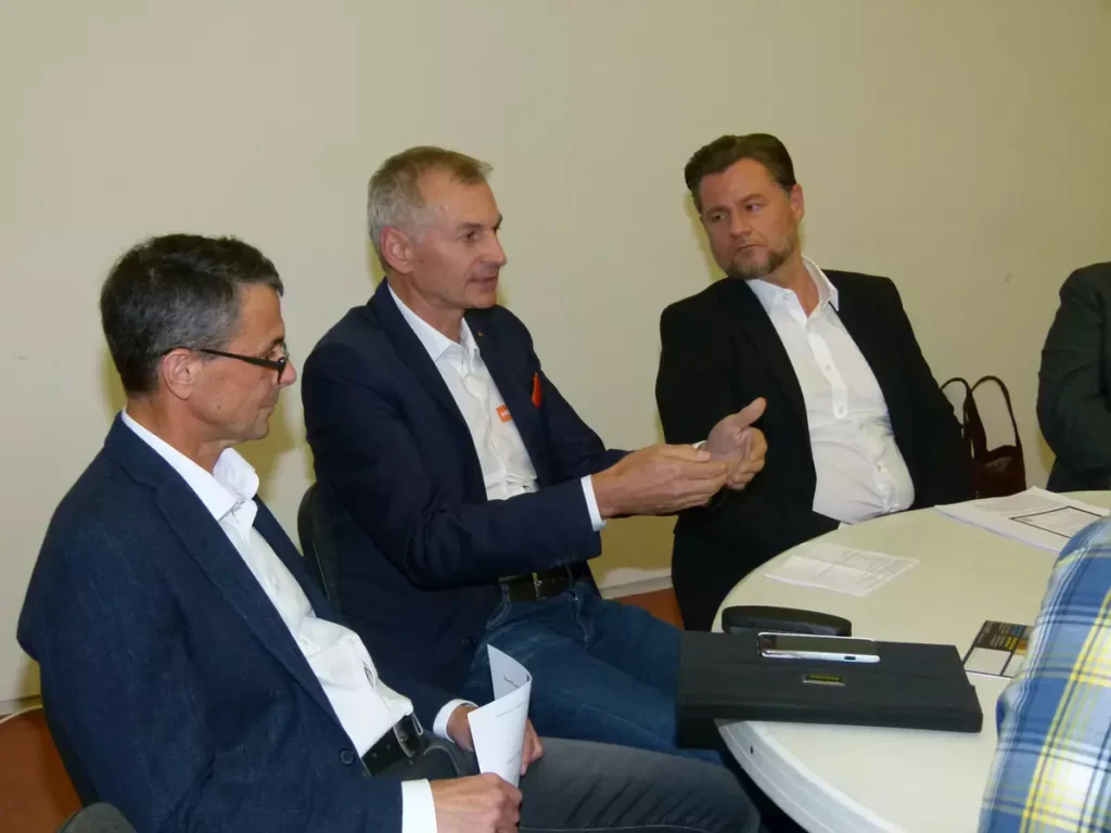 Round Table Gespräch