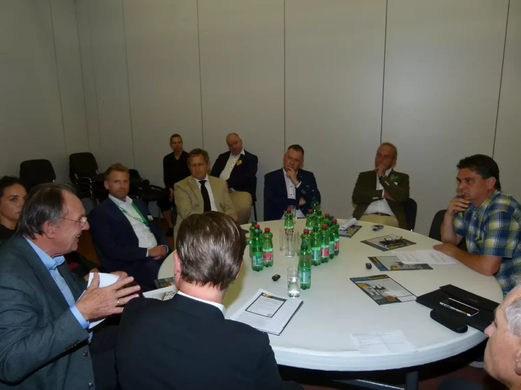 Round Table Gespräch