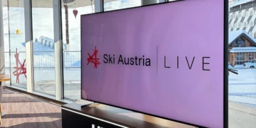 Hisense xxl tv ski austria academy