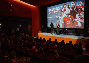 „Teamgeist – Unser Weg“: Premiere Wiener Urania Canal+
