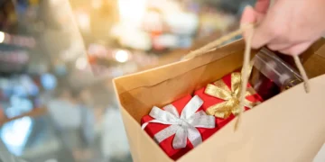 Weihnachtsgeschäft 2025: Schenken ja, aber preisbewusst