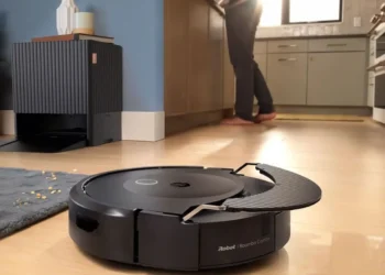 Roomba-Hersteller iRobot meldet Insolvenz an. Chinesischer Zulieferer Picea soll das Unternehmen retten.