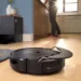 Roomba-Hersteller iRobot meldet Insolvenz an. Chinesischer Zulieferer Picea soll das Unternehmen retten.