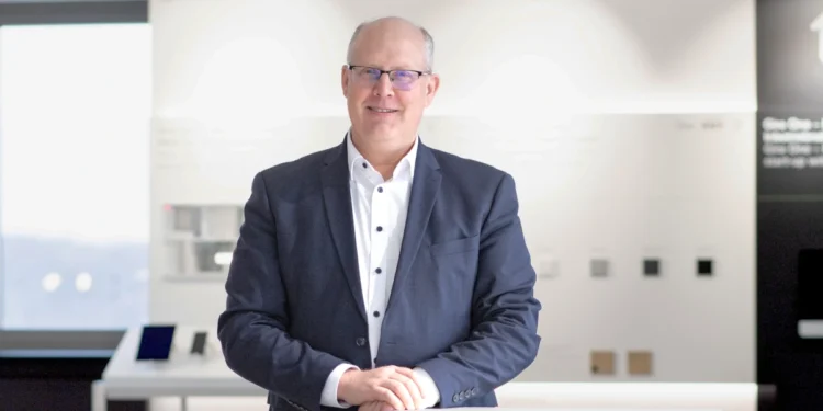 Hanno Froese verstärkt Gira-Spitze