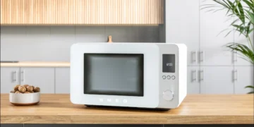 Zeit sparen mit der Kombi-Mikrowelle von Smeg