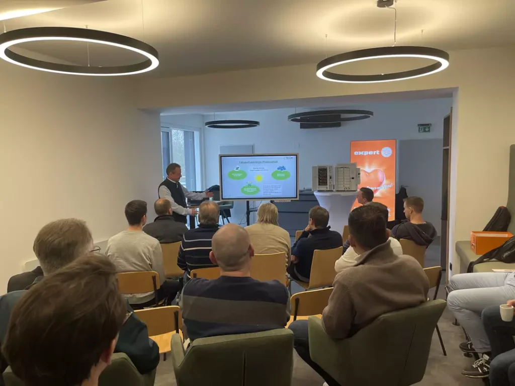 14. Expert Installations-Workshop Vortragender Klaus Schmid, ETECH