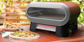 Outdoor-Ofen Pizza Pronto heizt die Gartenparty an