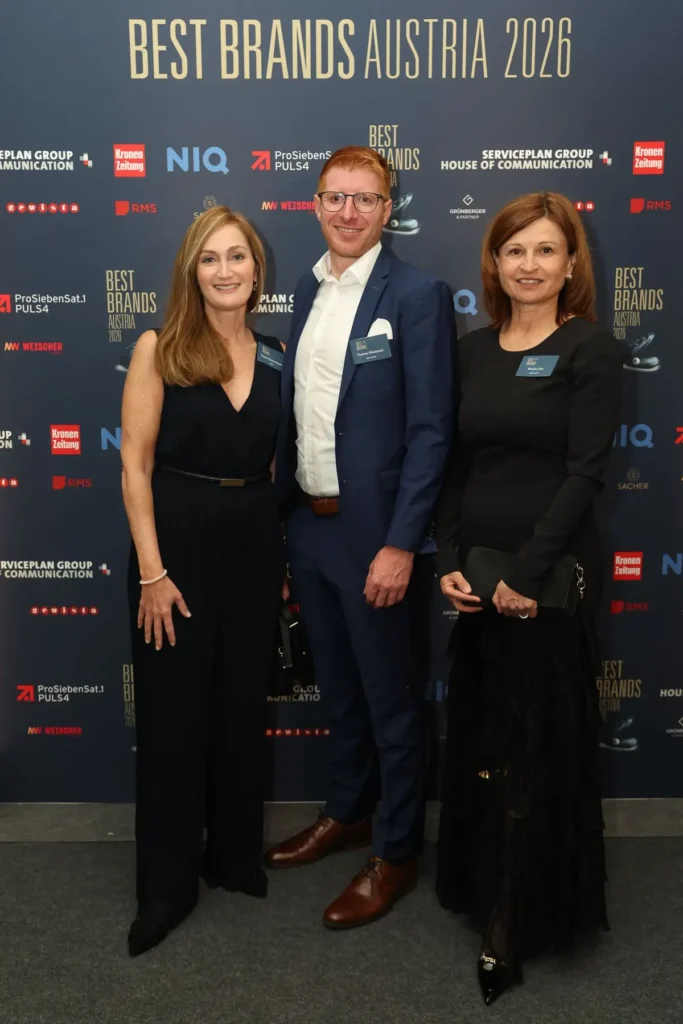 Yasmin Brimo (li), Regional Director Marketing DACH, Monika Eder, Geschäftsführerin Miele Österreich und Thomas Wiedemair, Head of Brand Experience & Trade Marketing DACH