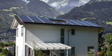 Die PV-Anlage darf laut VfGH auch sichtbar sein (Symbolbild). © Sonnenkraft