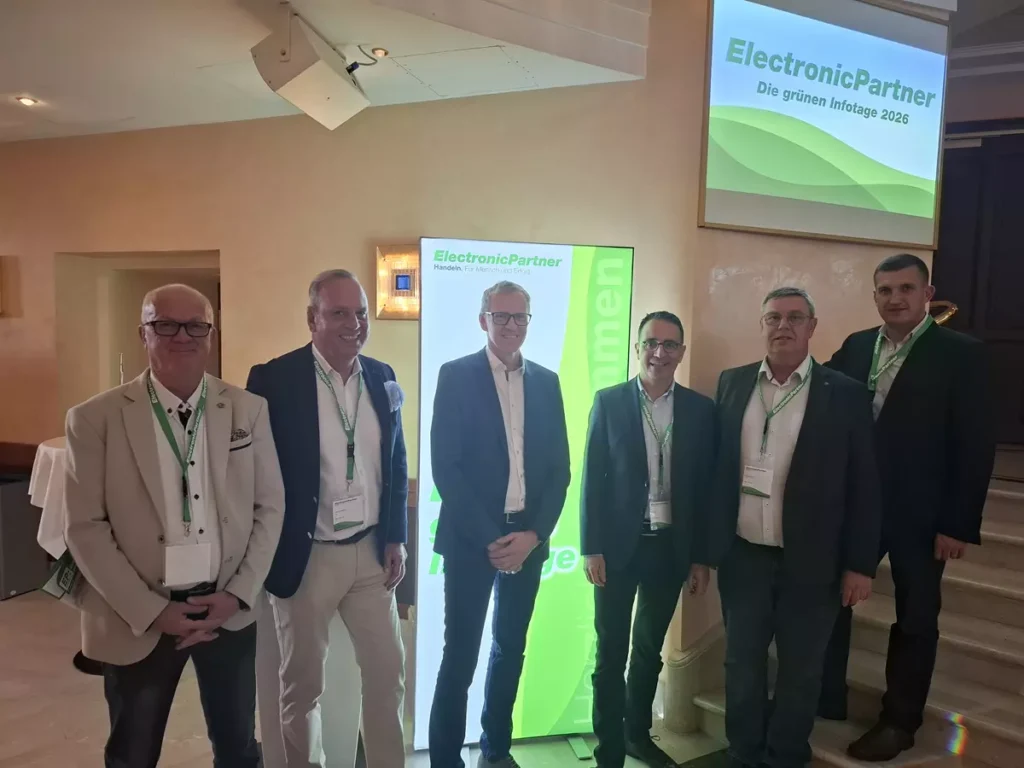 Mit starker Abordnung vertreten: Das elektrabregenz/ Beko-Team rund um Evren Aksoy und Harald Kasperowski. © ELEKTRO|branche