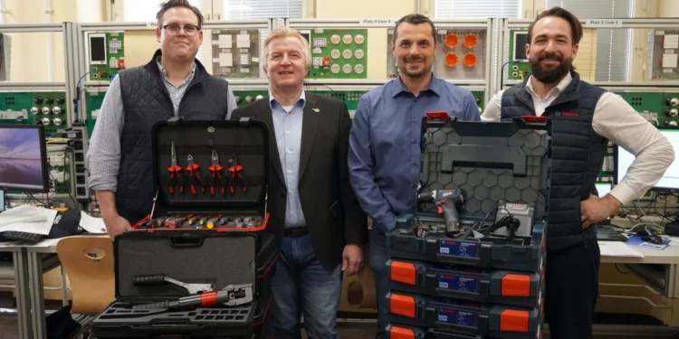 Modernes Equipment Wien Elektro Nachwuchs