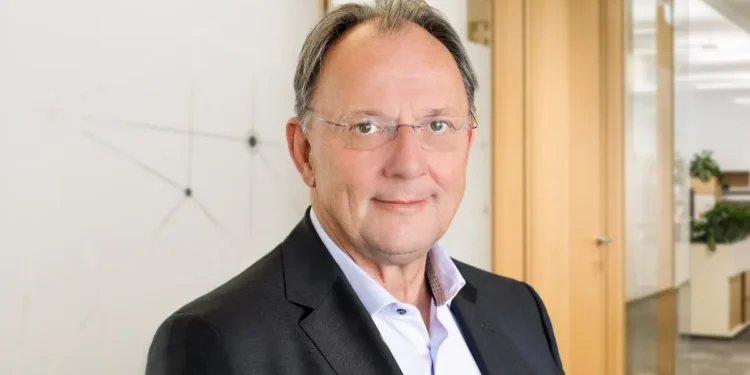 Robert Pfarrwaller übernimmt das EUEW Präsidium. © Rexel Austria
