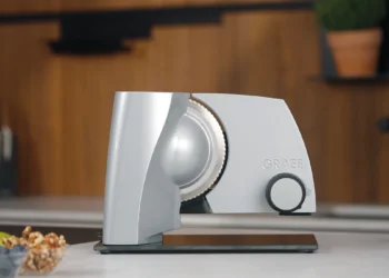 Graef setzt mit dem Allesschneider Essence auf modernes Küchendesign