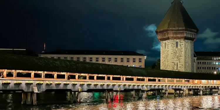 Tridonic stellt die Kapellbrücke von Luzern in ein neues Licht
