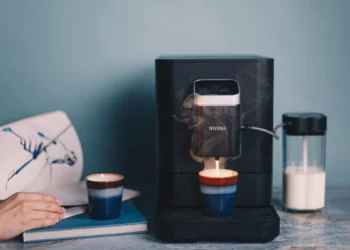 Die neue Kaffeemaschine Nivo 7000er Serie setzt auf Minidisplays