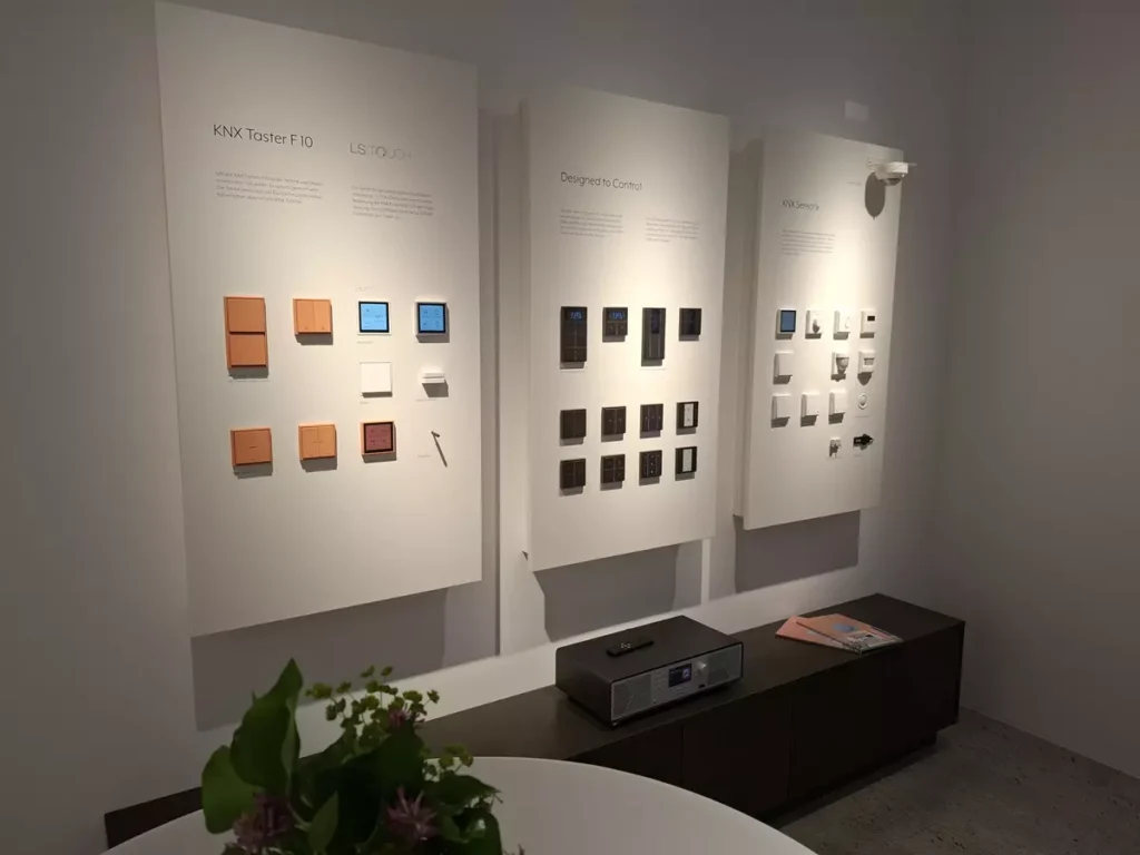 Le-Corbusier-Farbpalette mit ihren 63 Farbtönen