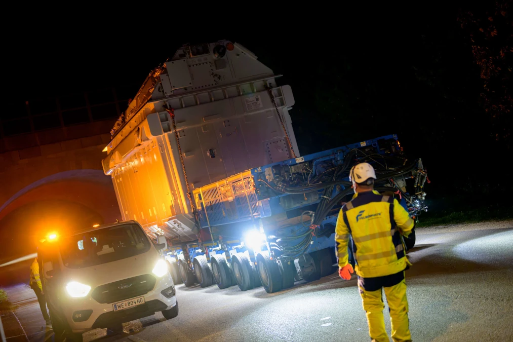 APG Trafoschenkel Transport Kronstorf